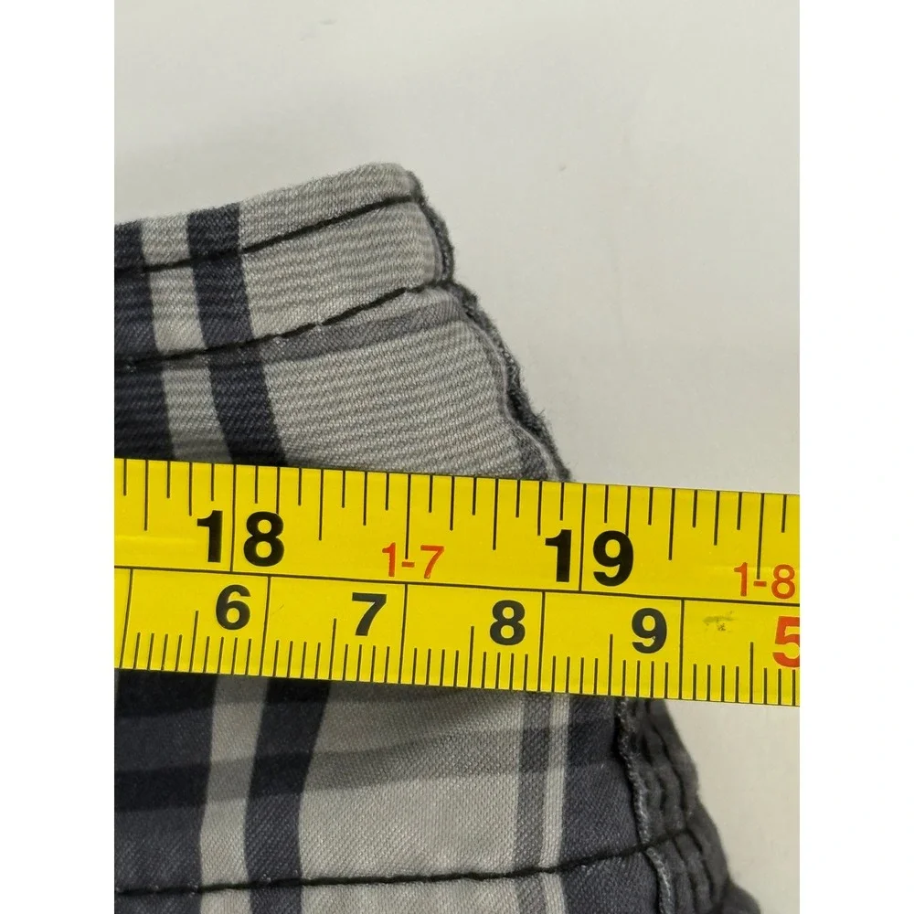 ONeill Mens Plaid Board Shorts Grey Black White Cargo Pocket Swim Trunks Sz 38